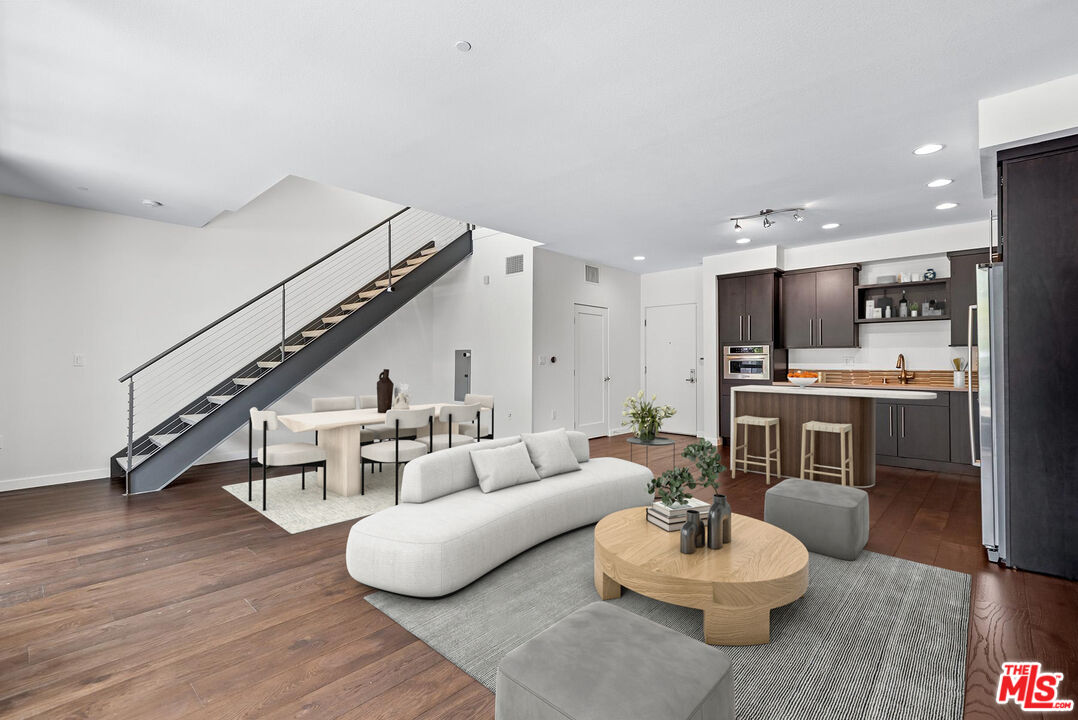 MLS #25569373 image #2