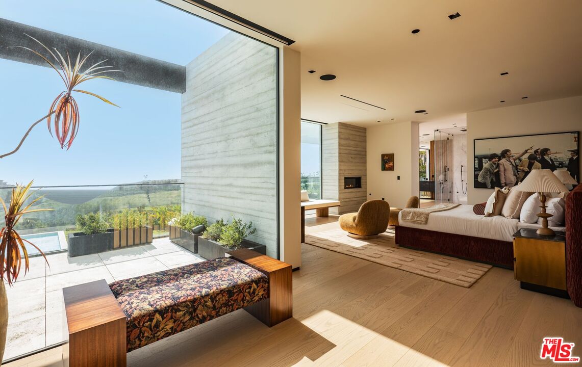 MLS #25569517 image #14