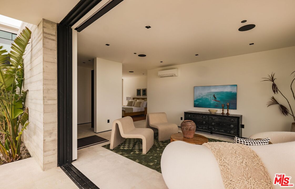 MLS #25569517 image #28