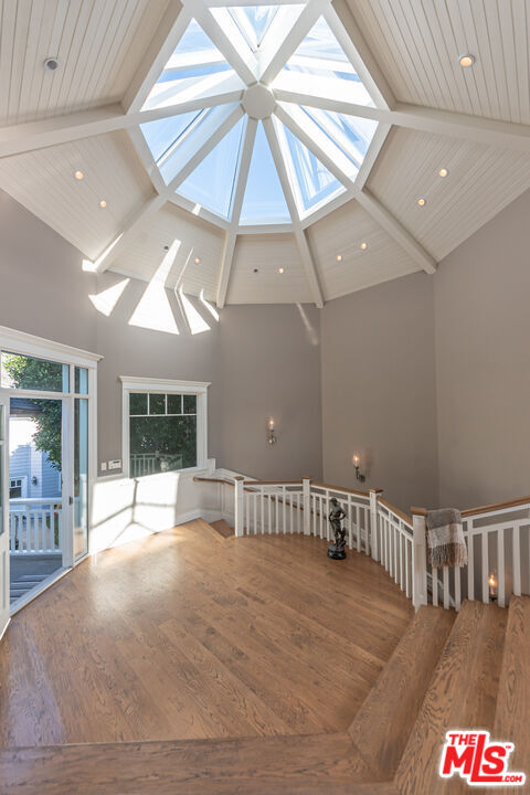 MLS #25569585 image #2