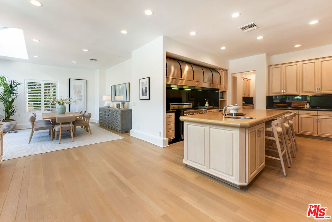 MLS #25569667 image #27