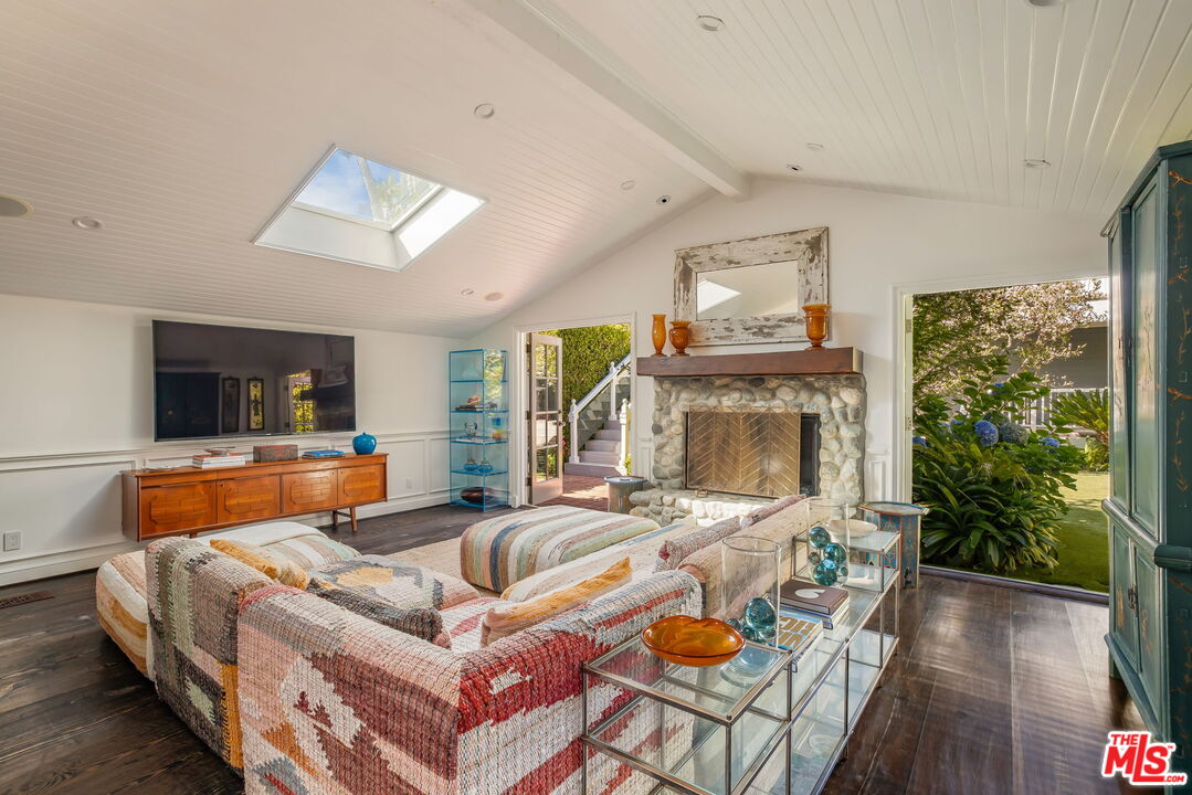 MLS #25569789 image #15