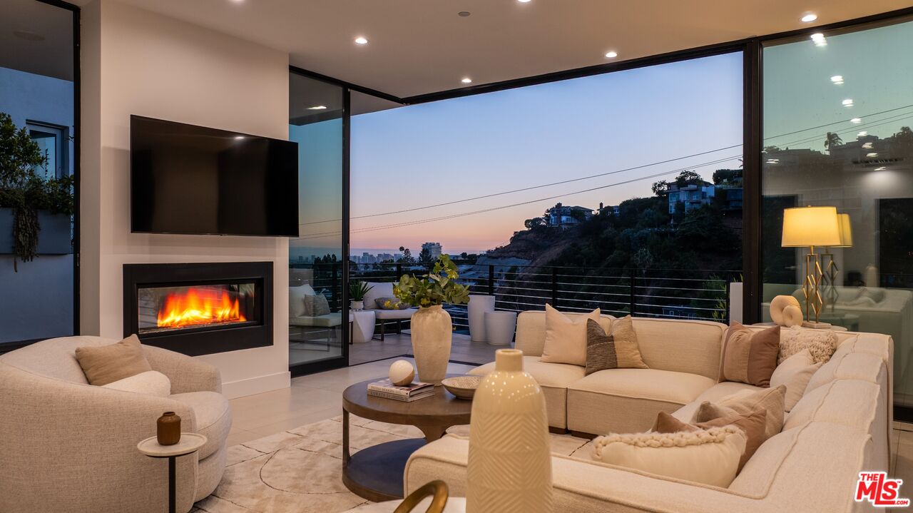 MLS #25569809 image #25