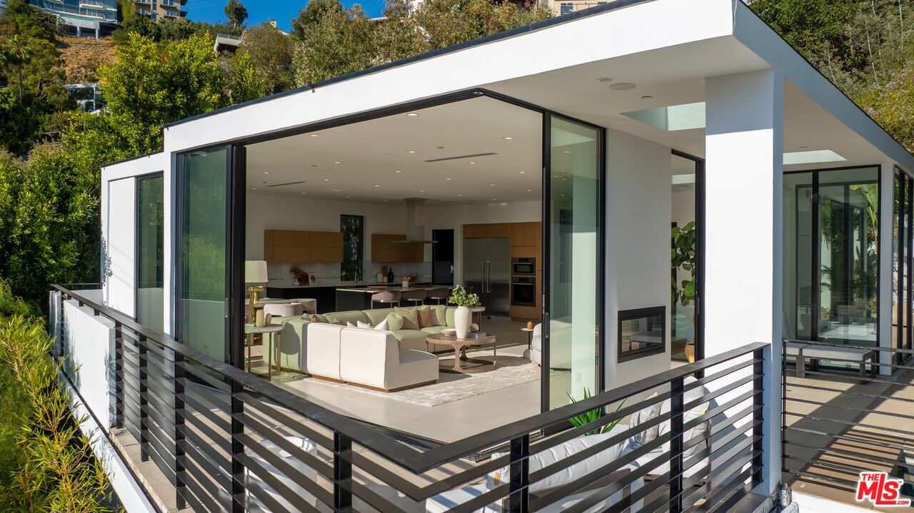 MLS #25569809 image #0