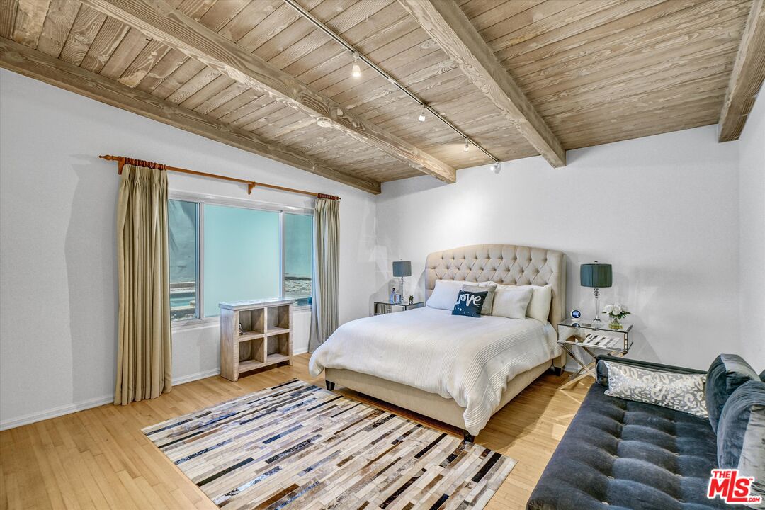 MLS #25569893 image #24