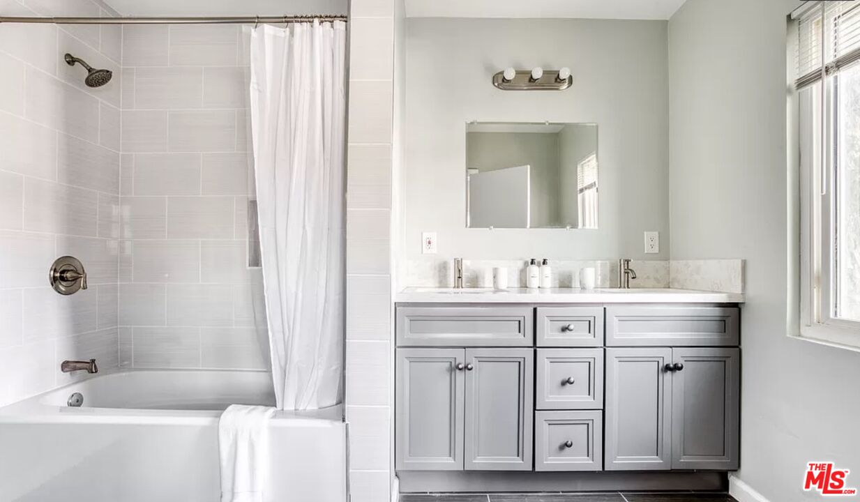 MLS #25570081 image #10