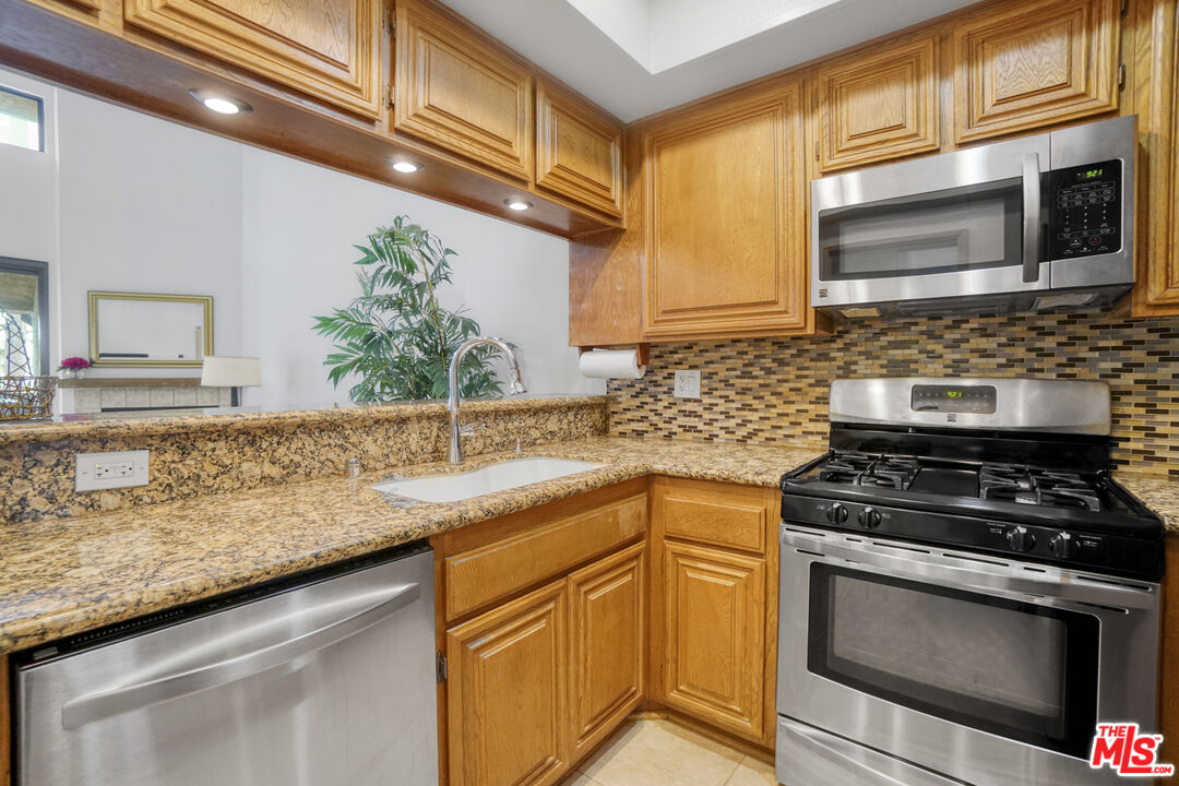 MLS #25570365 image #3