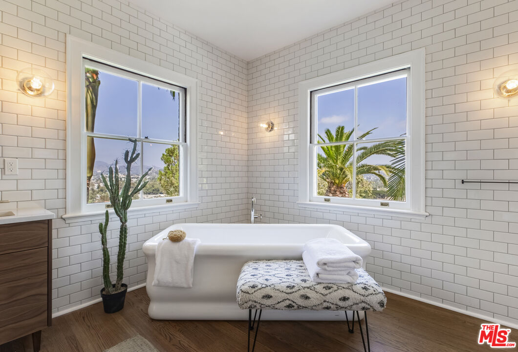 MLS #25570627 image #23