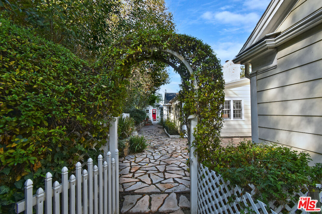 MLS #25570631 image #44