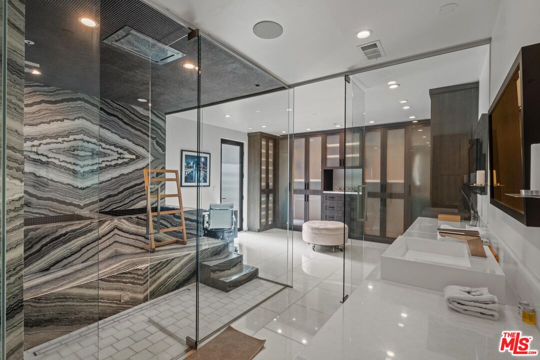 MLS #25570761 image #13