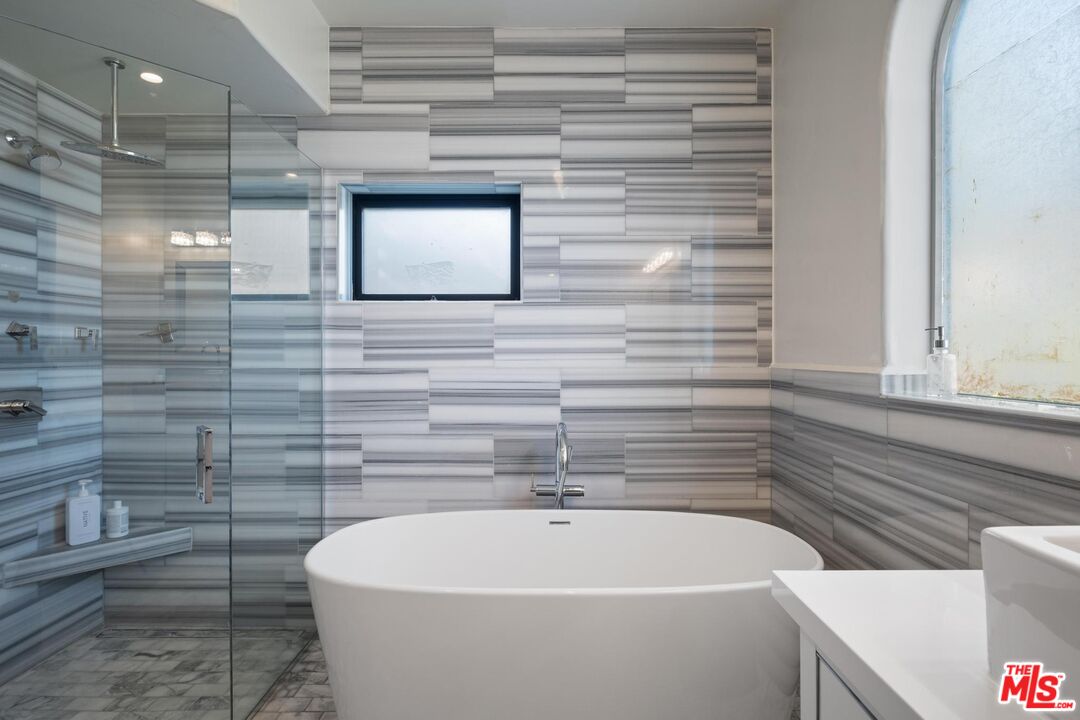 MLS #25570761 image #43