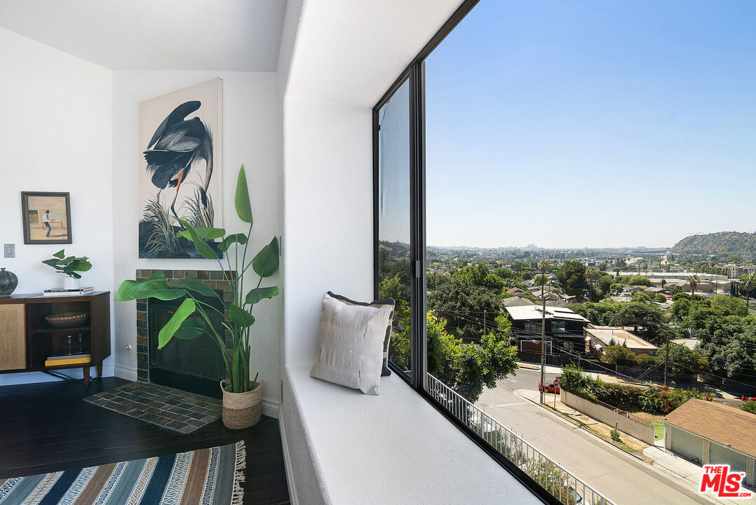 MLS #25570863 image #15