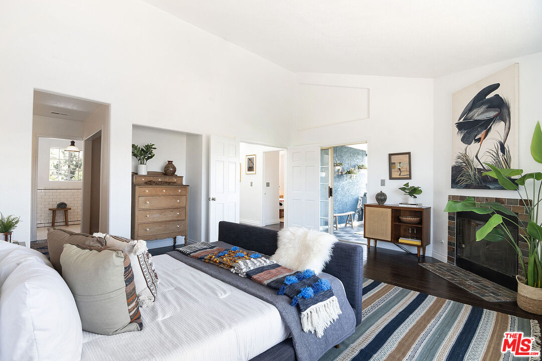 MLS #25570863 image #16