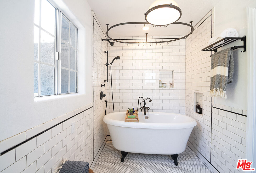 MLS #25570863 image #25