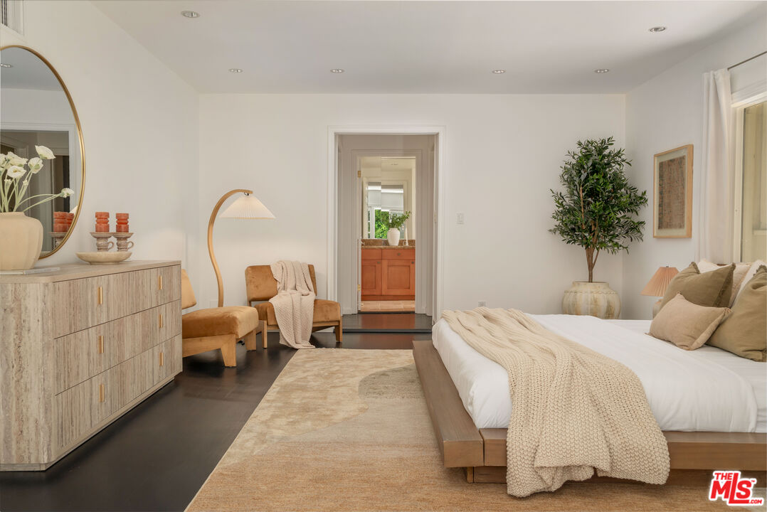 MLS #25570915 image #9