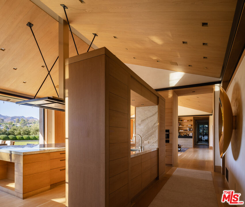 MLS #25570921 image #15