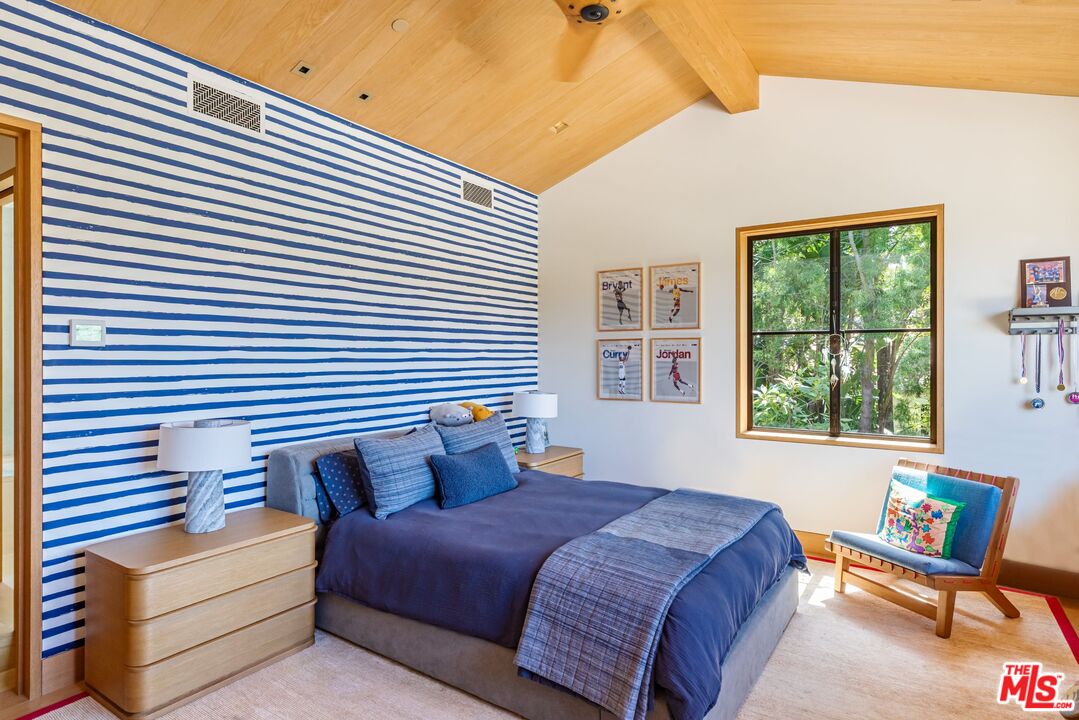 MLS #25570921 image #26