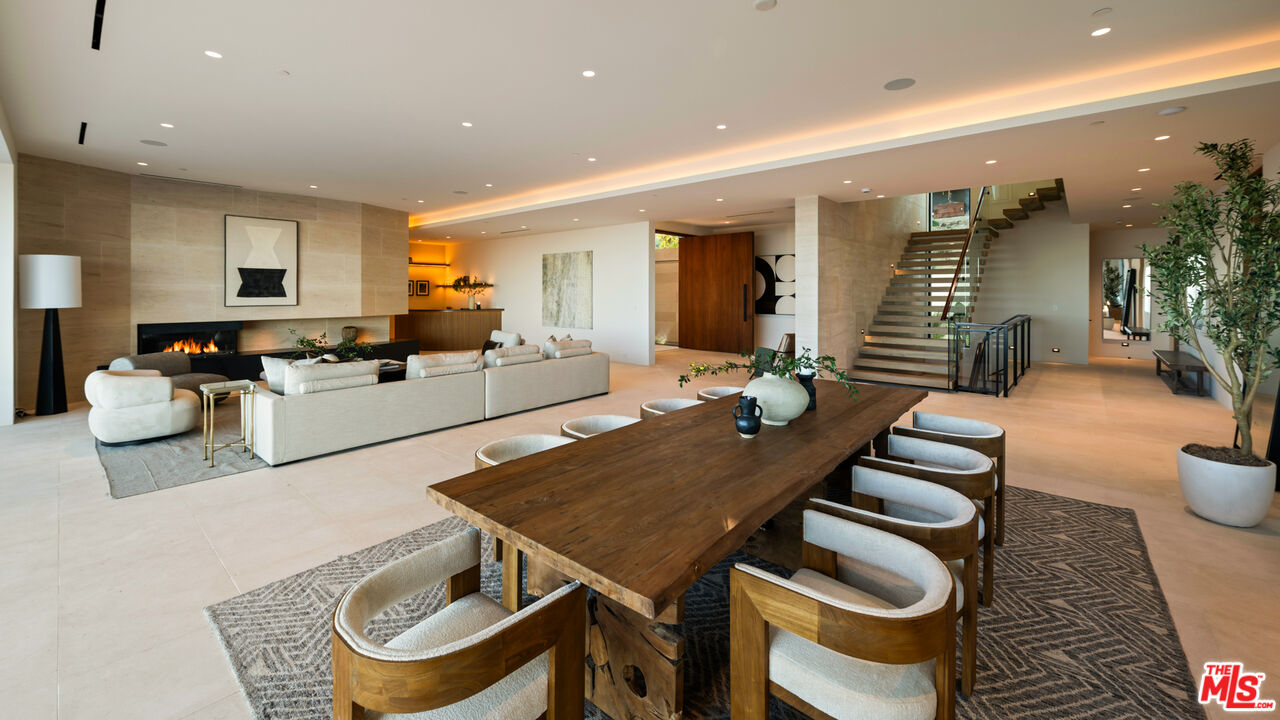 MLS #25570957 image #3