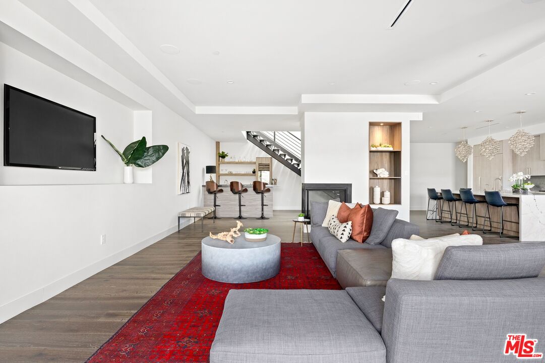 MLS #25571291 image #3