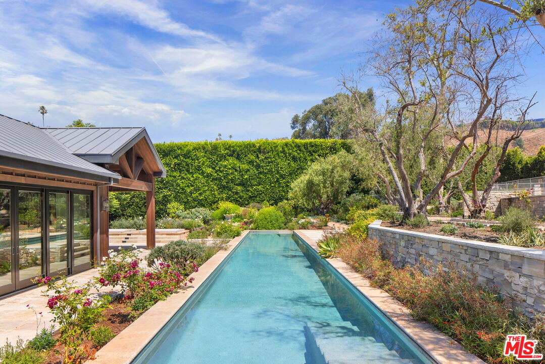 MLS #25571427 image #15