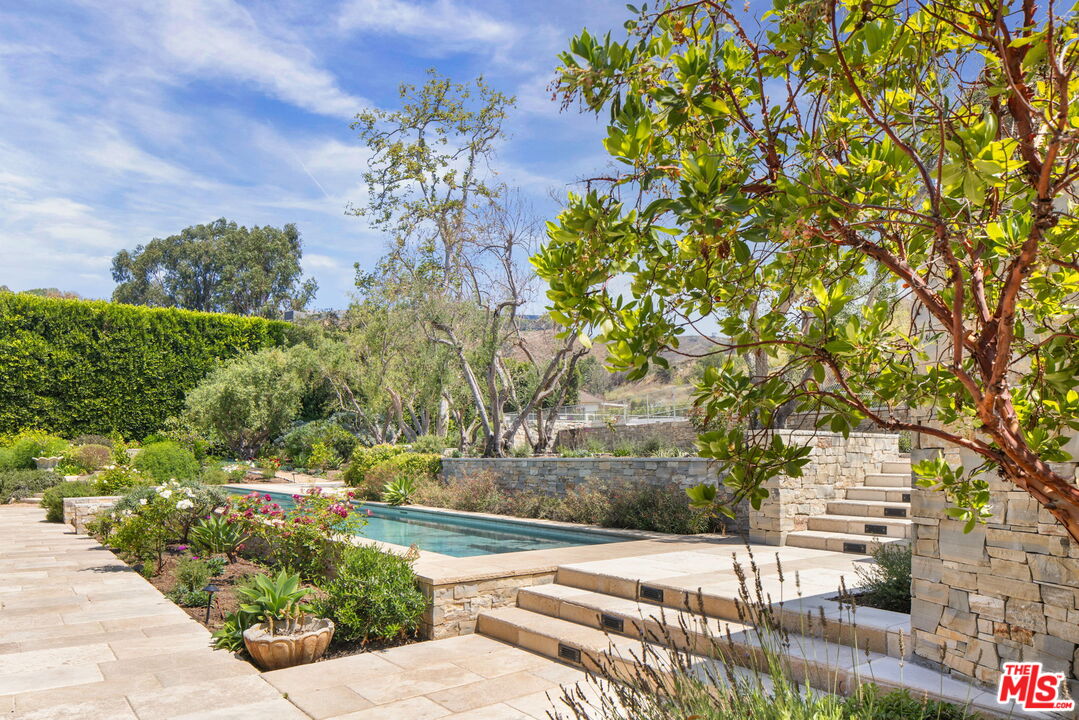 MLS #25571427 image #16