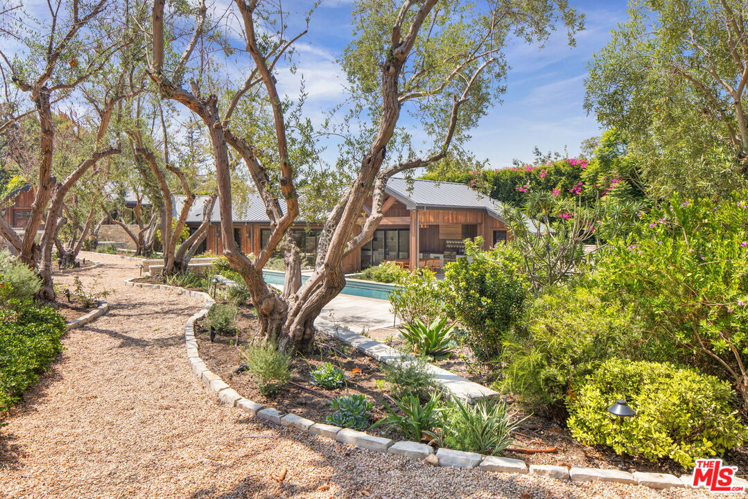 MLS #25571427 image #21