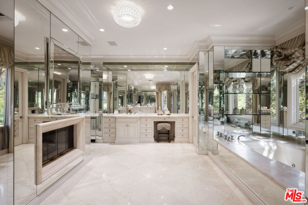 MLS #25571753 image #19