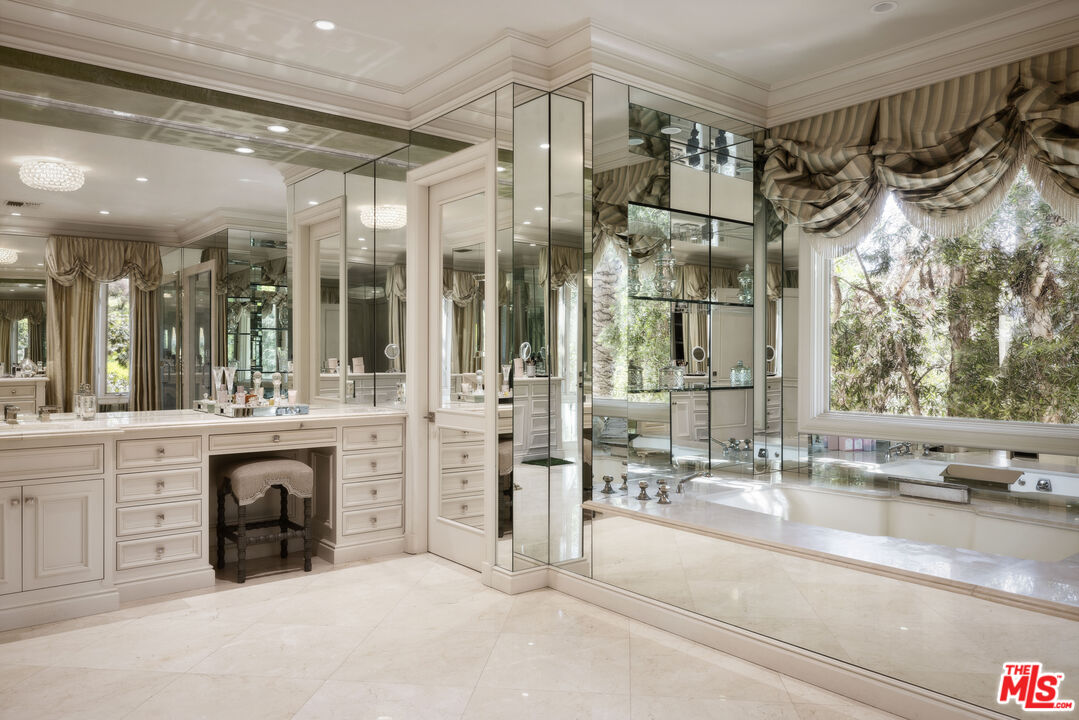 MLS #25571753 image #20