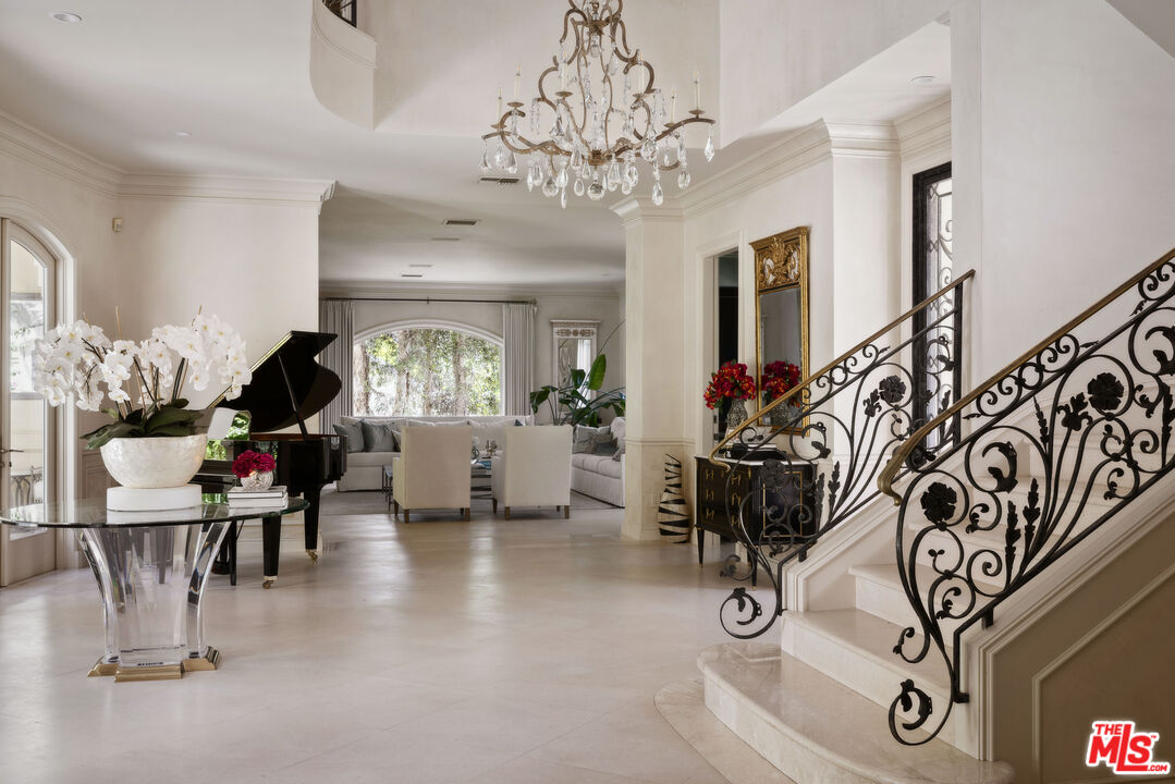 MLS #25571753 image #2