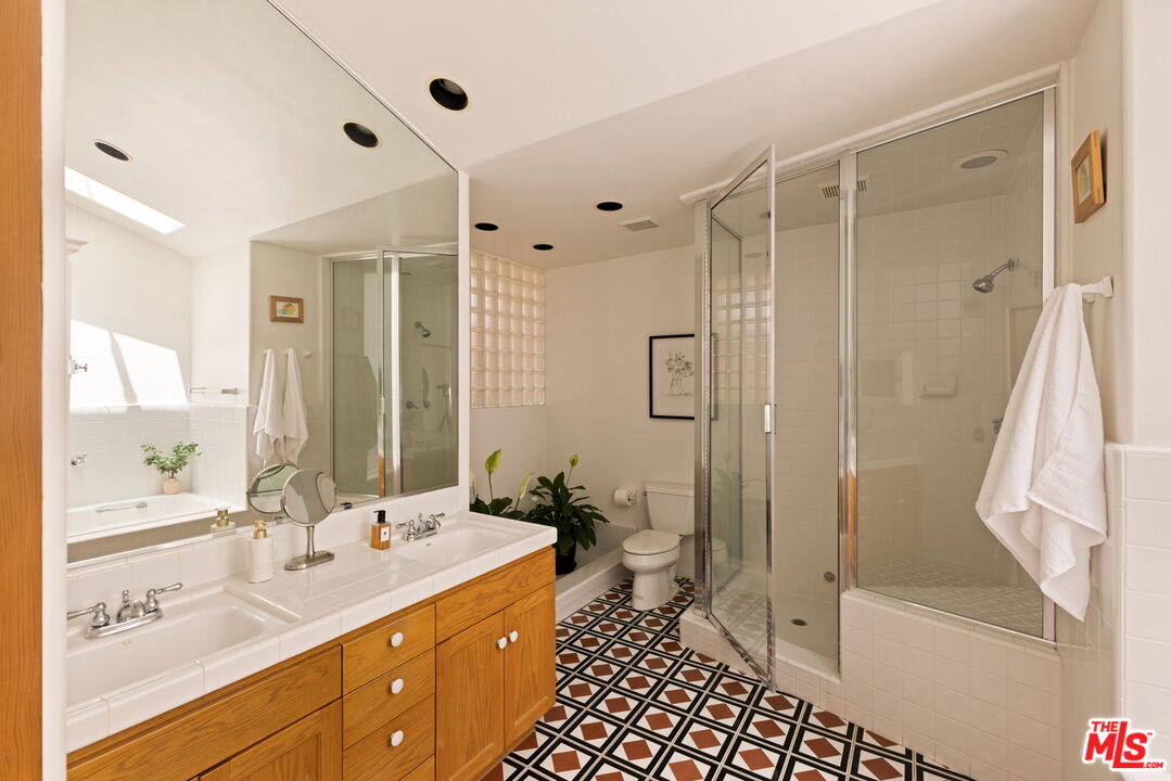 MLS #25571963 image #22