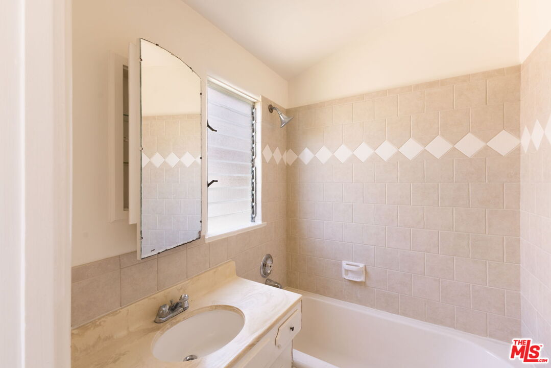 MLS #25571963 image #35