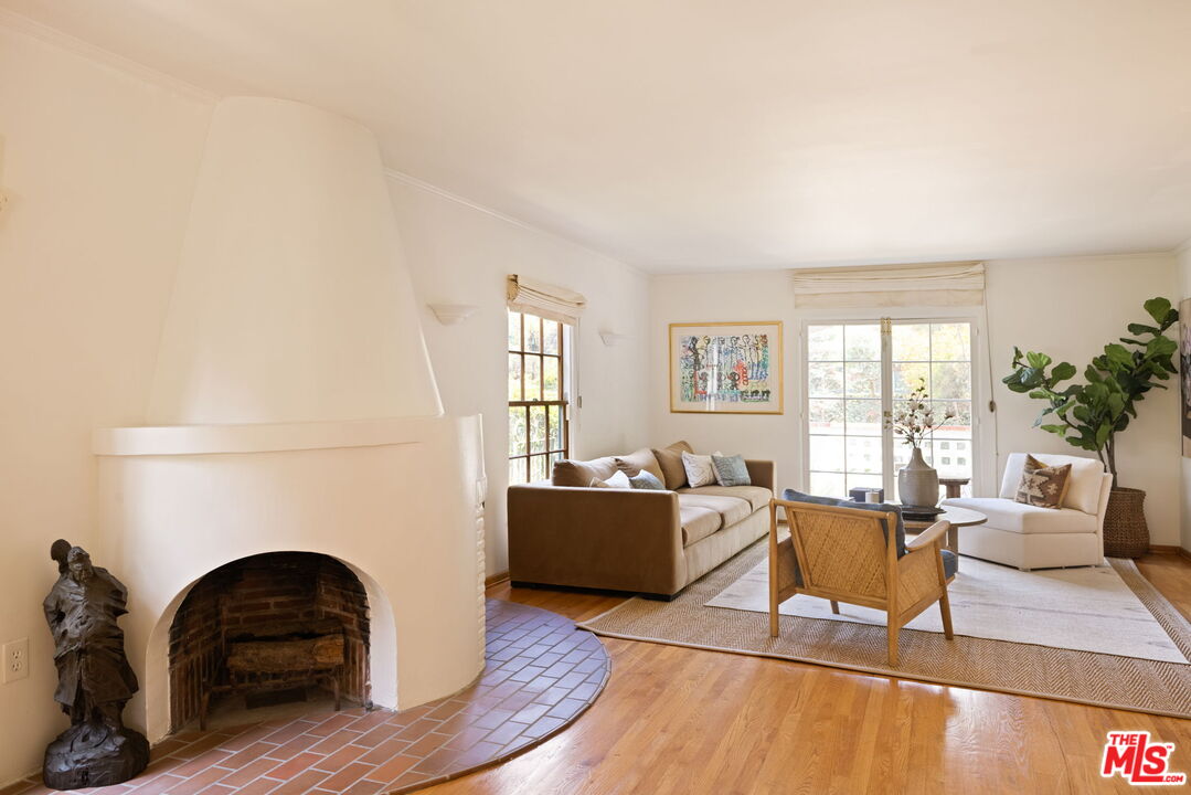 MLS #25571963 image #3