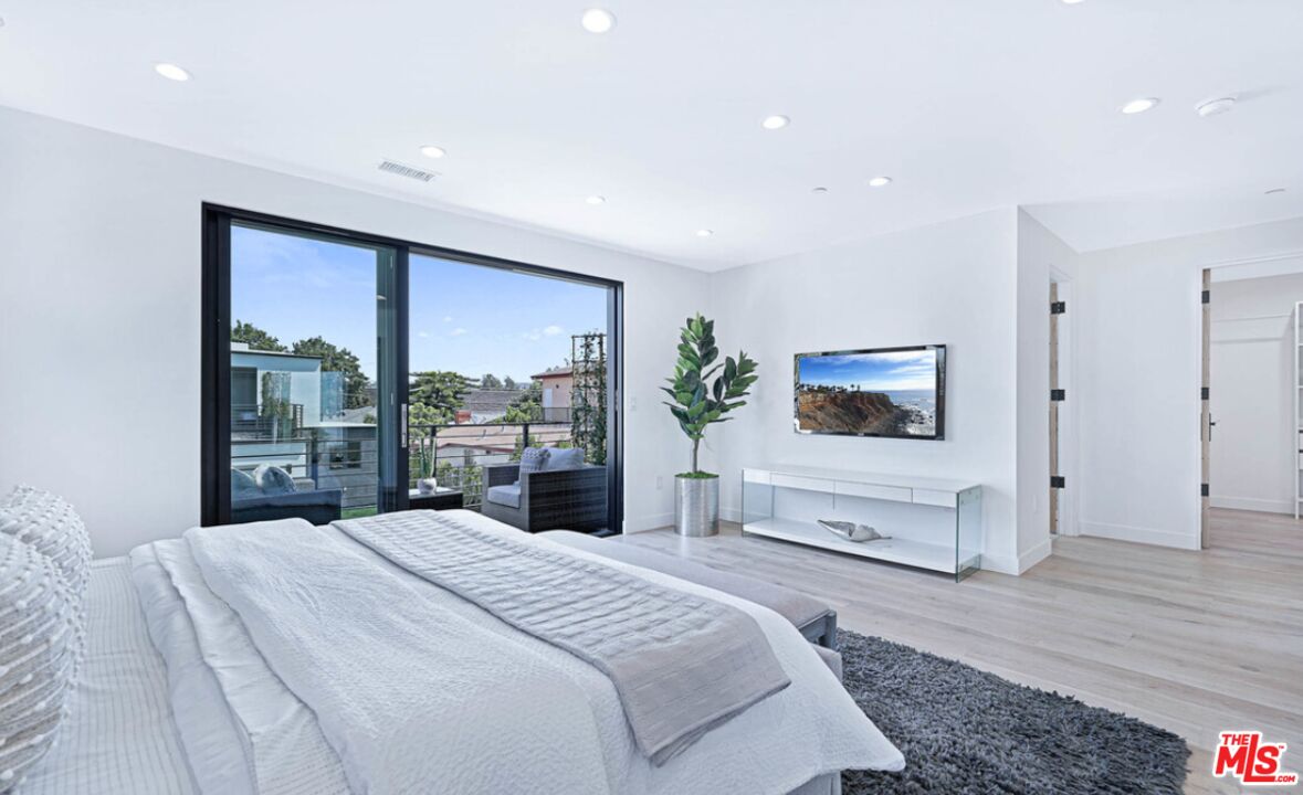 MLS #25571991 image #17