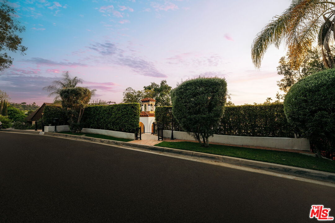 MLS #25572023 image #2