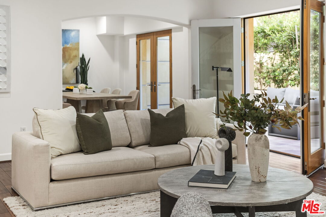 MLS #25572107 image #2