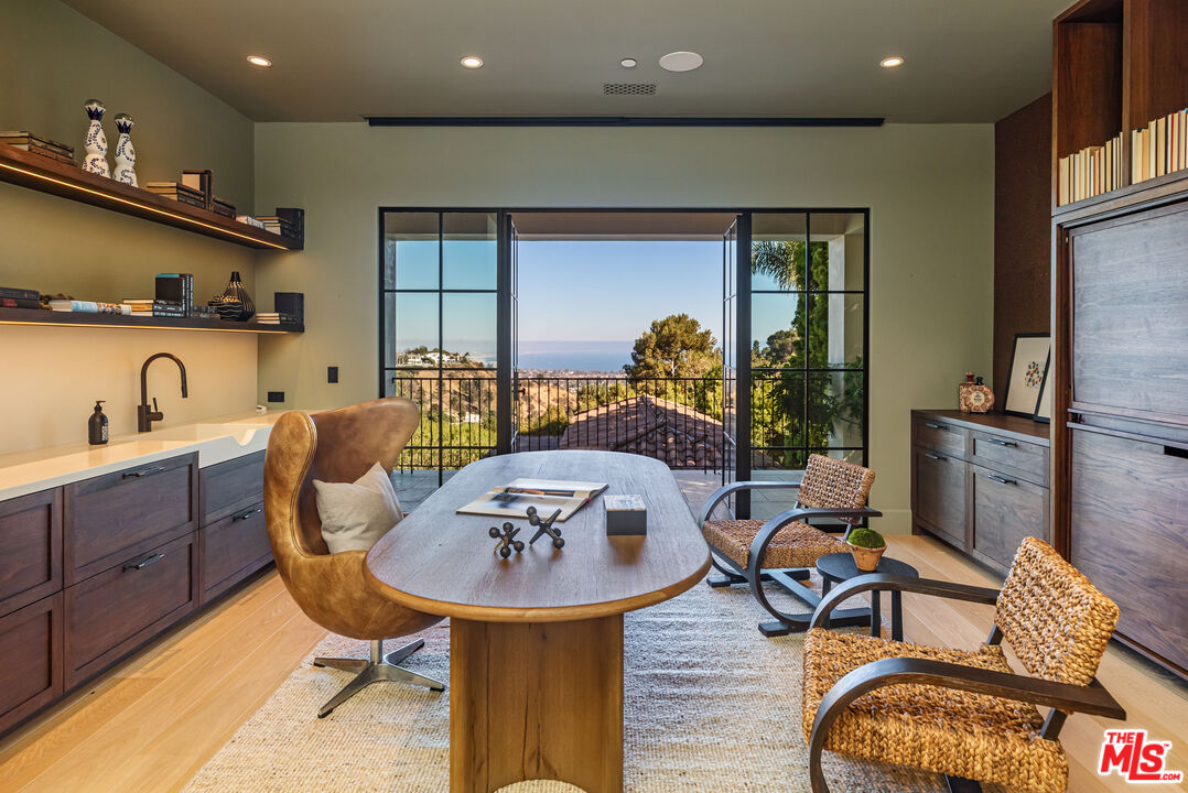 MLS #25572405 image #15