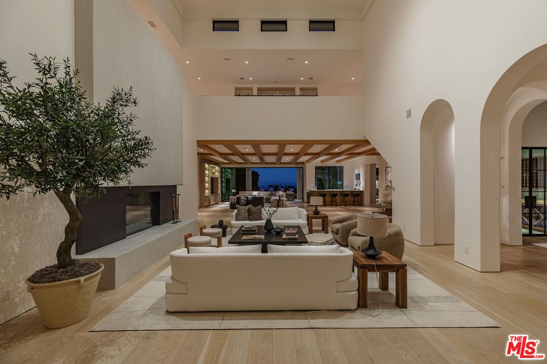 MLS #25572405 image #21