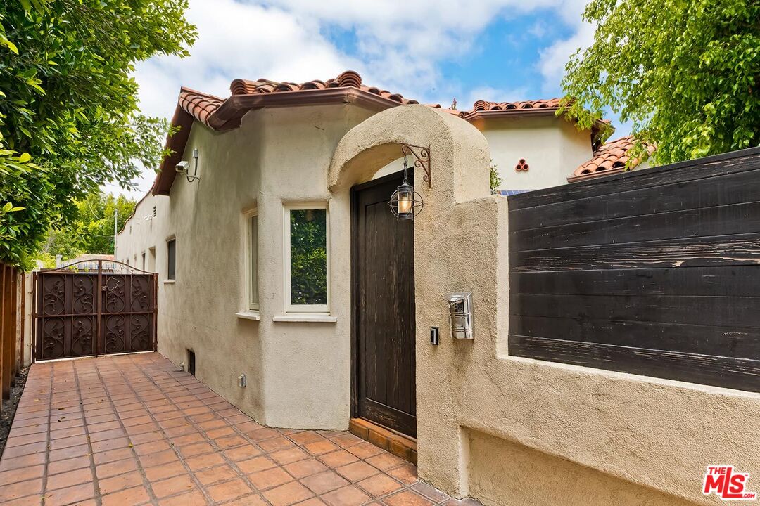 MLS #25572425 image #2