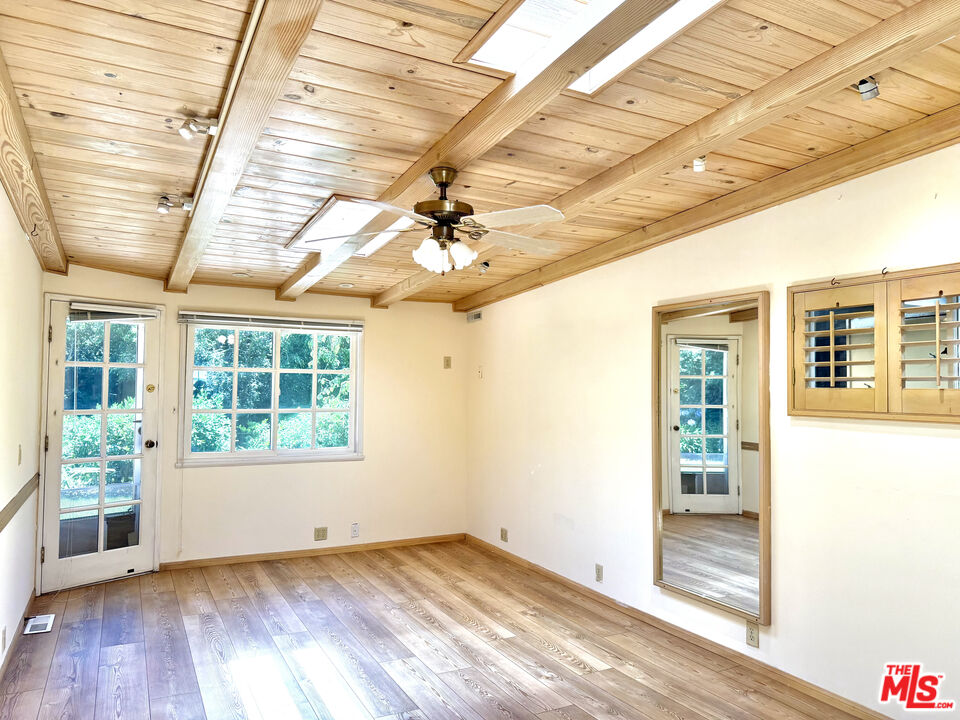 MLS #25572489 image #20