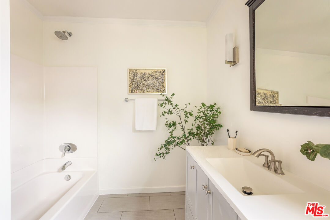 MLS #25572509 image #20