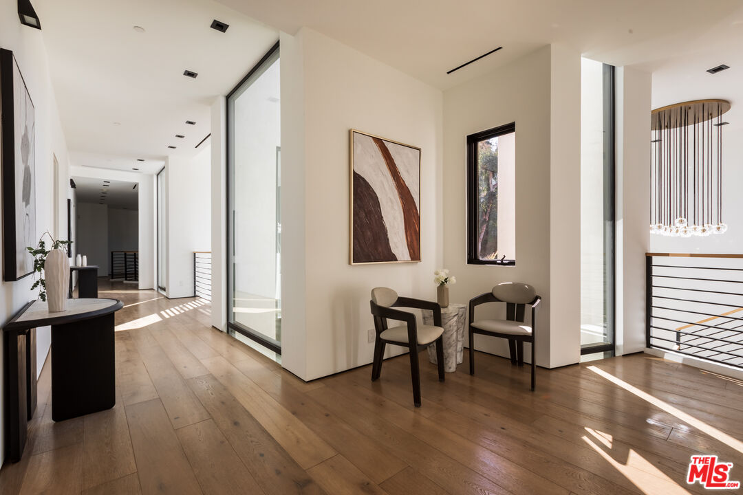 MLS #25572877 image #37