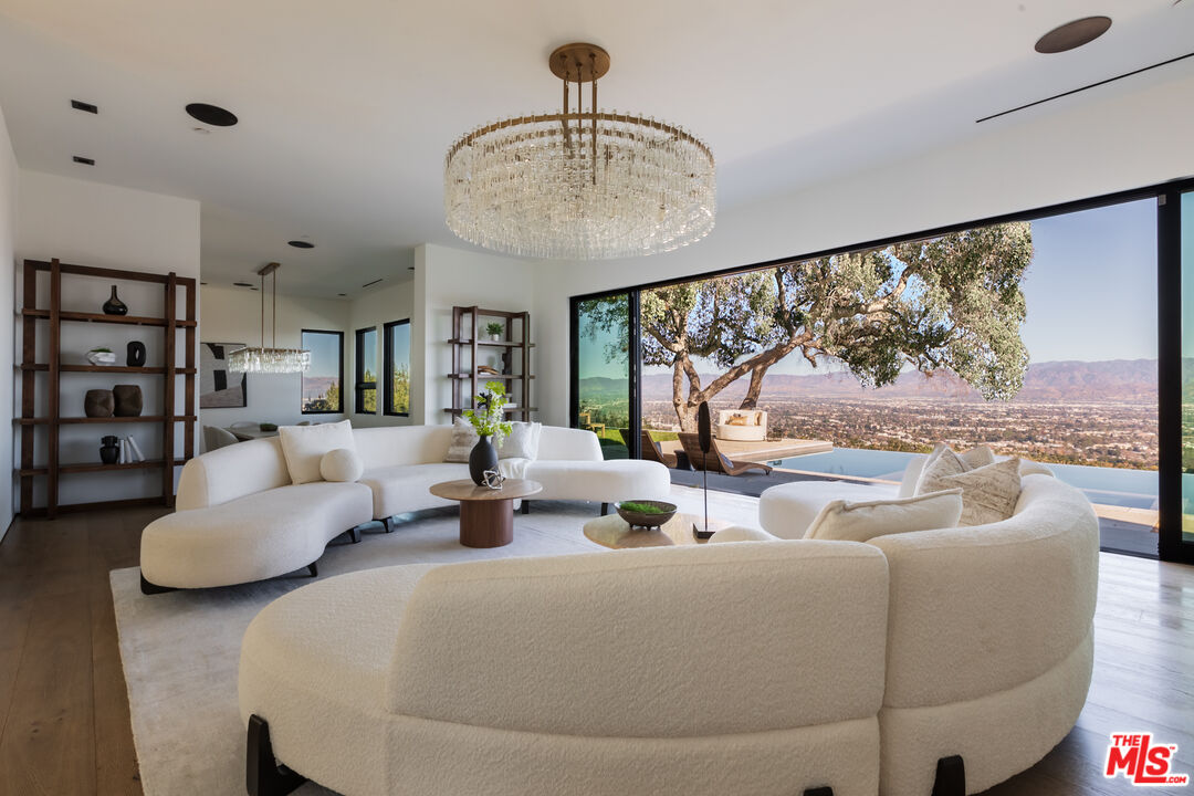 MLS #25572877 image #8