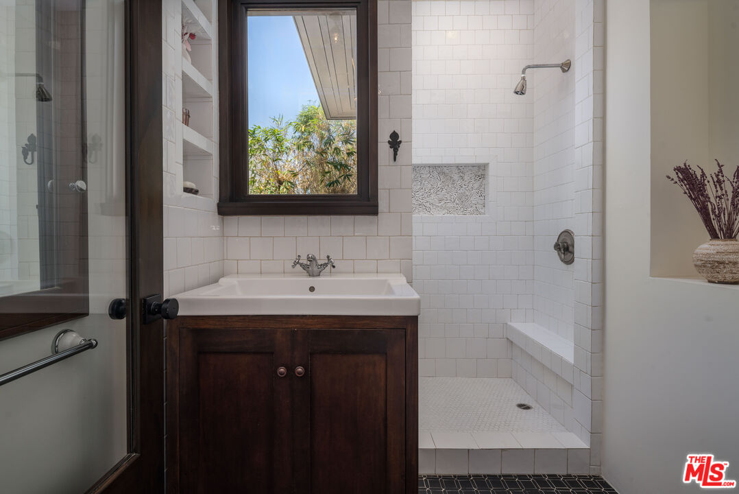 MLS #25573097 image #12