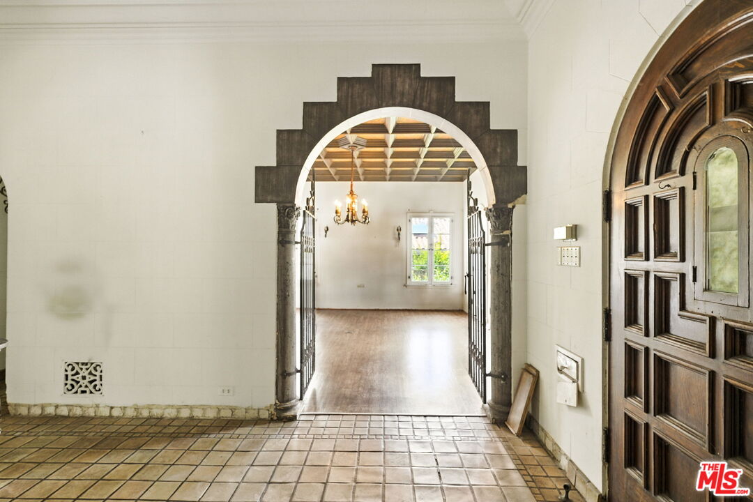 MLS #25573343 image #11