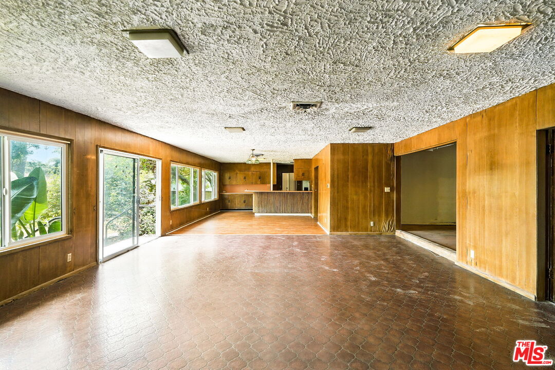 MLS #25573343 image #21