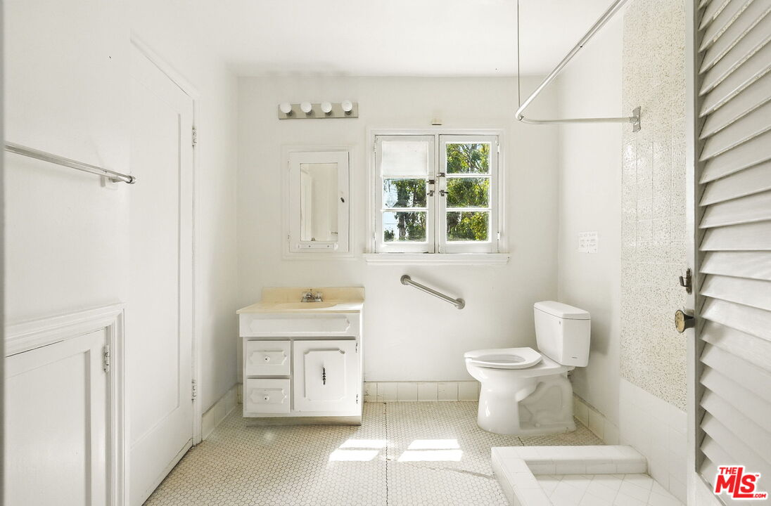 MLS #25573343 image #25