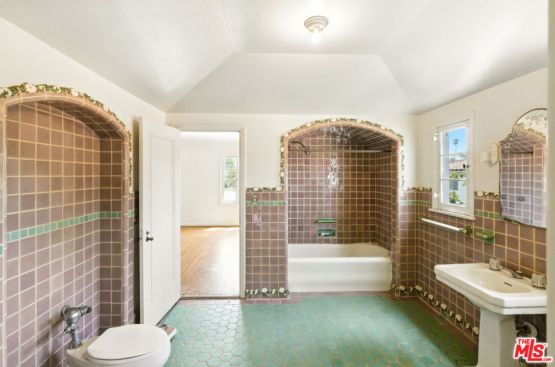 MLS #25573343 image #35