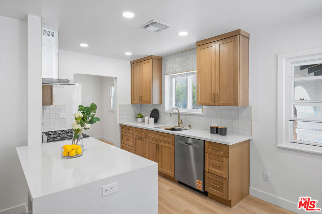 MLS #25573345 image #12