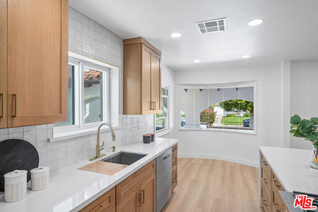 MLS #25573345 image #13