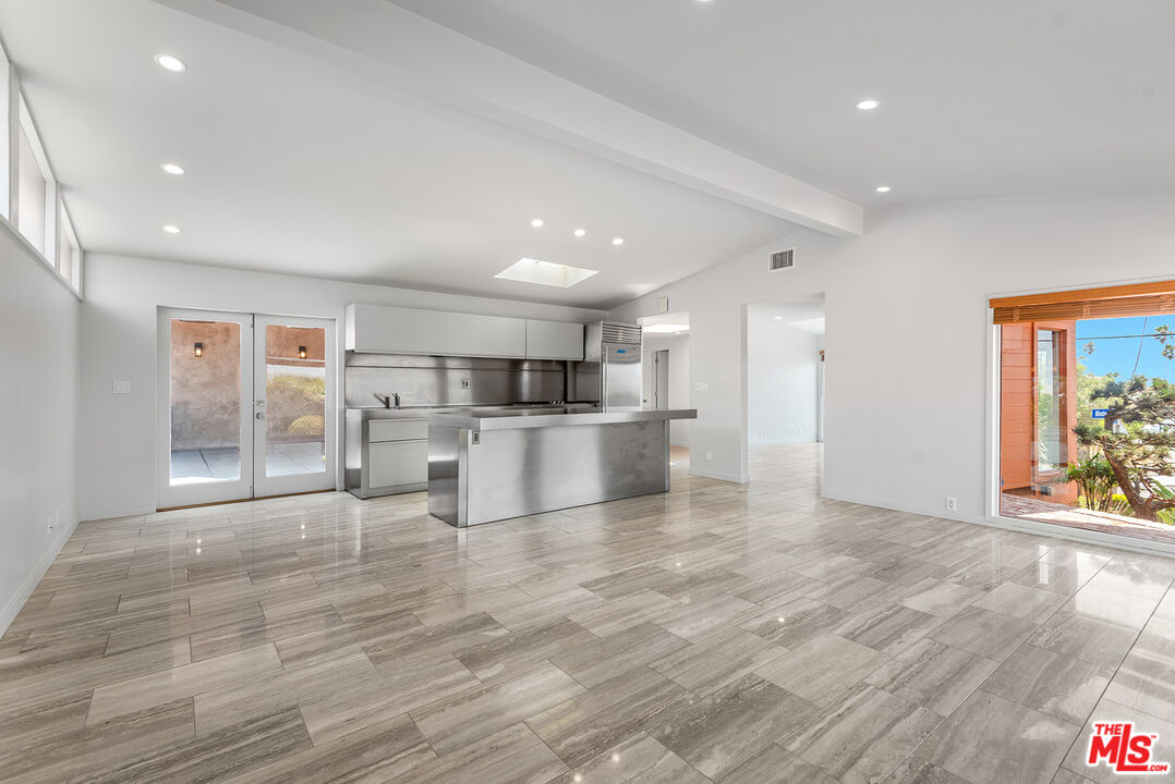 MLS #25573723 image #17